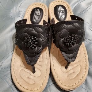White Mountain sandals